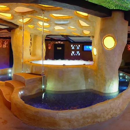 Marieta Palace فندق نيسيبار